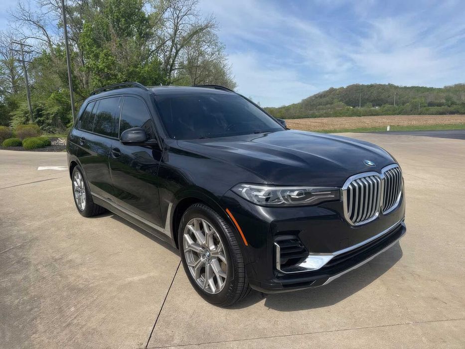 BMW X7      2021