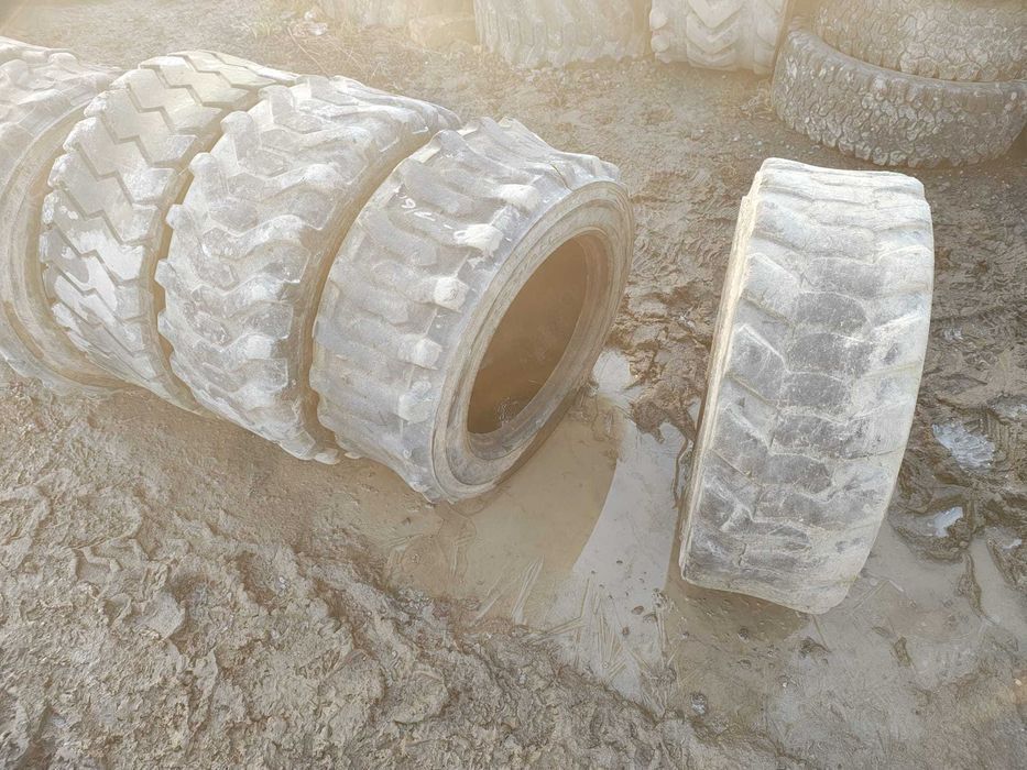 Opony przemysłowe 10-16.5 BKT ładowarka Bobcat JCB robot Gehl