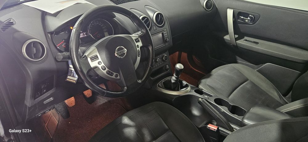 Nissan qashqai 2011