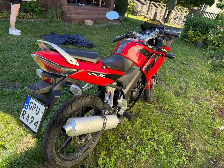 Honda CBR125R JC39 2008r 9k km | świeże OC/badanie techniczne