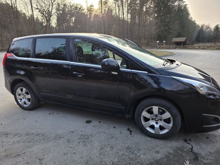 Peugeot 5008 Peugeot 5008 rodzinny minivan, 5 os. niskie spalanie