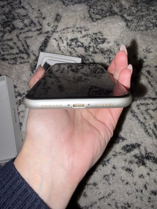 iPhone 11 64GB Branco