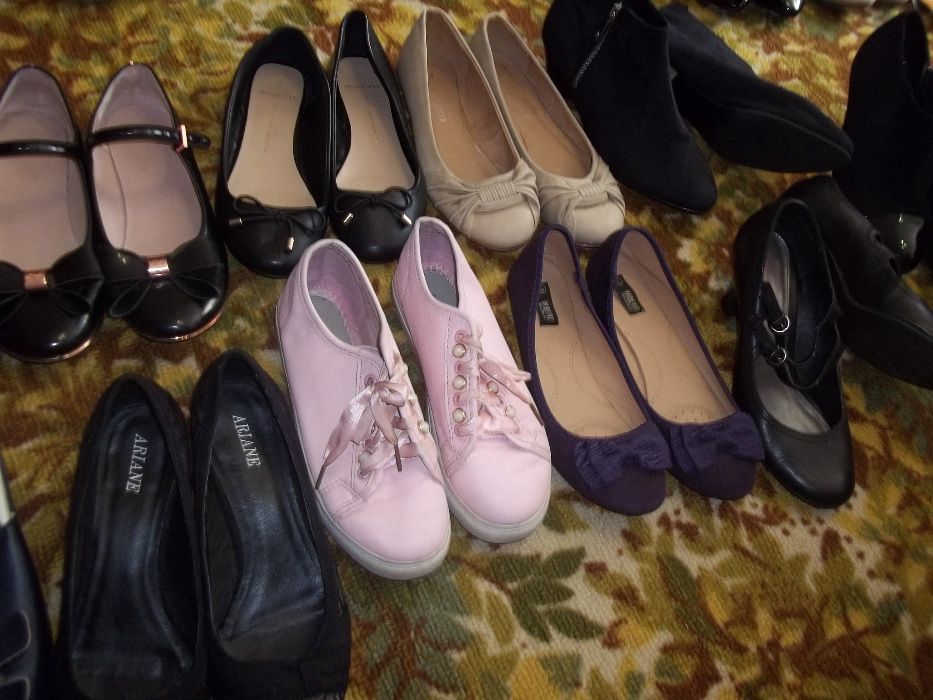 Ботінки демісез.жіночі закордонні. Кросовки замшеві на платформі.Р 38.