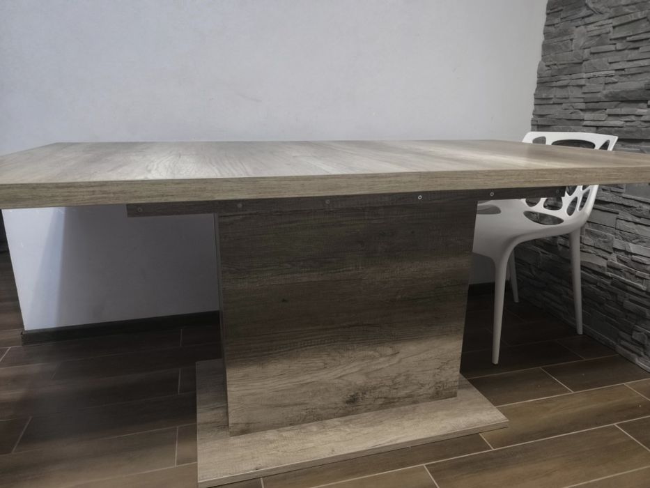 Stół rozkładany 160-200 cm/ 90 cm/ wys. 77