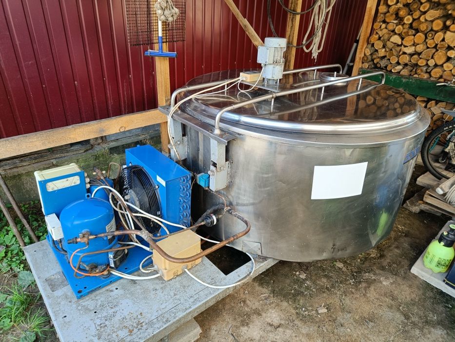 Холодильна установка для молока