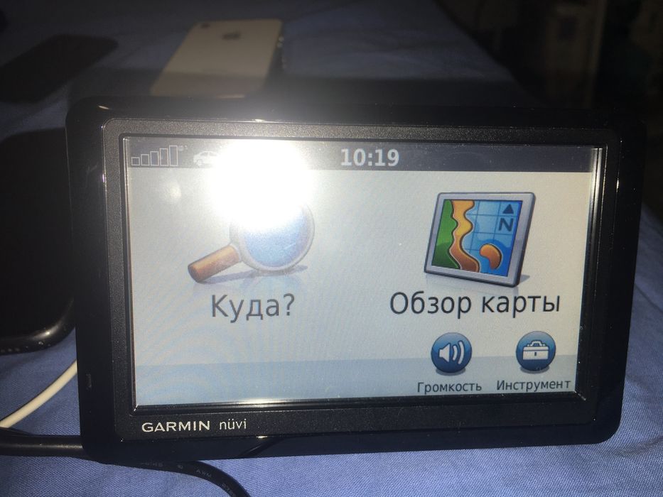 GPS навигатор в авто Garmin nüvi