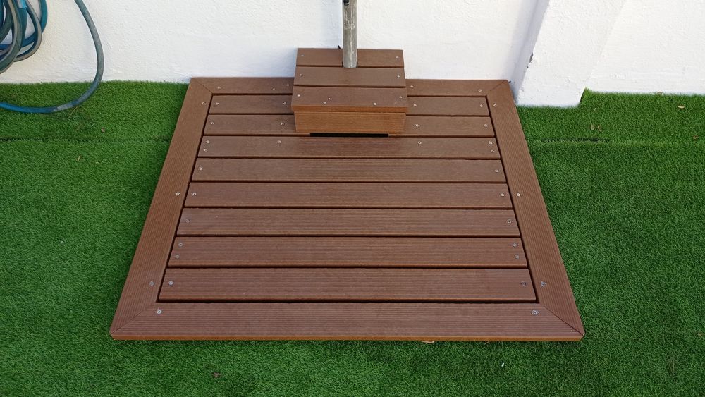 Decks, pérgolas, mobiliário exterior, relva natural e sintética