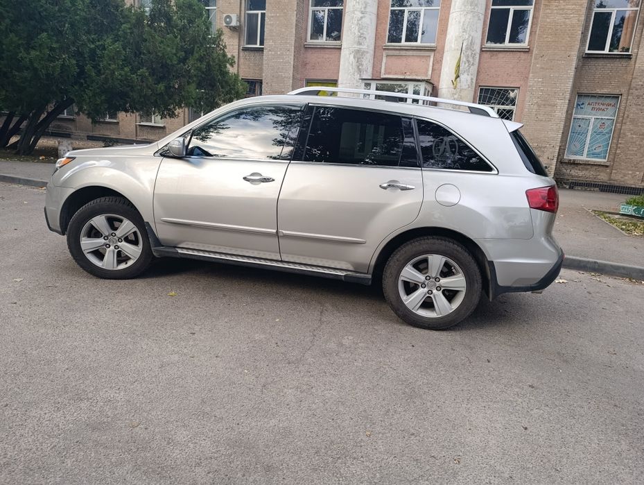 автомобиль ACURA MDX 2010год 3,7газ/бензин