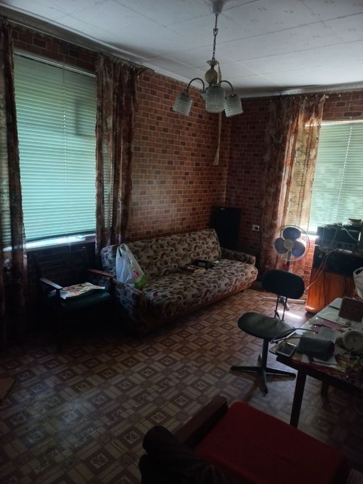 Продам дачну ділянку з будинком