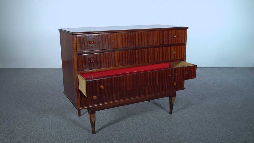 Cómoda vintage anos 50/60