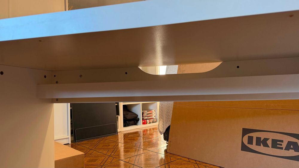 [VENDO] Secretária IKEA MALM Branca | Painel Extraível | Excelente Estado