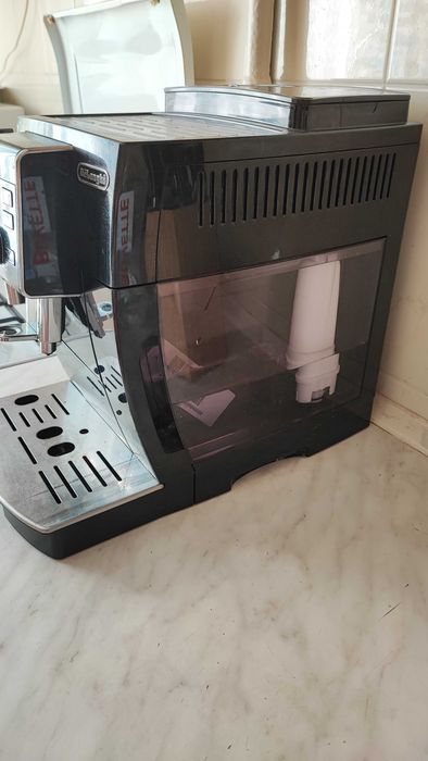 Кофемашина DeLonghi ECAM 23.120 B