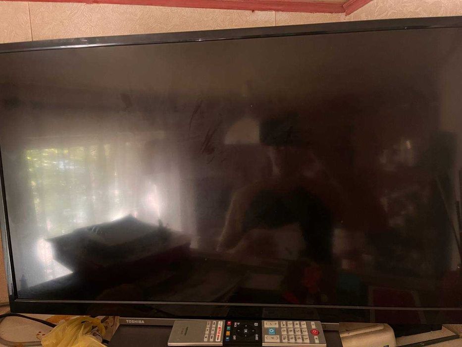 Продам СМАРТ телевізор Toshiba 32