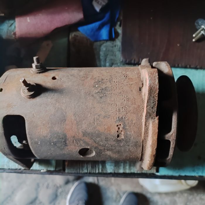 Продам під відновлення генератор