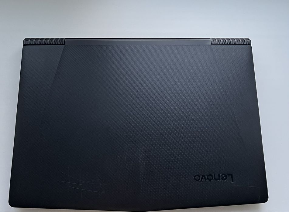 Ігровий ноутбук Lenovo Legion Y520-15IKBN