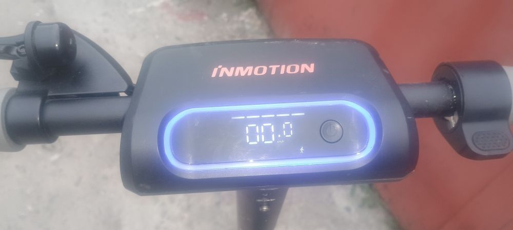 Електро самокат Inmotion