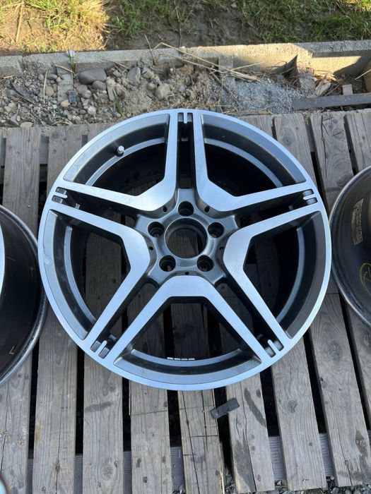 AMG диски R18 5x112 66.6 8.5j ET38