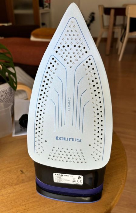 Ferro a Vapor TAURUS QUIOS 3000