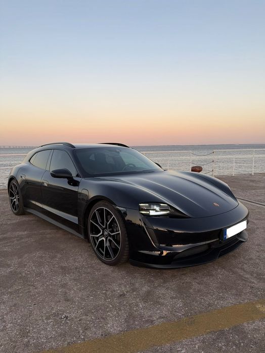 Porsche Taycan Sport Turismo Black Edition