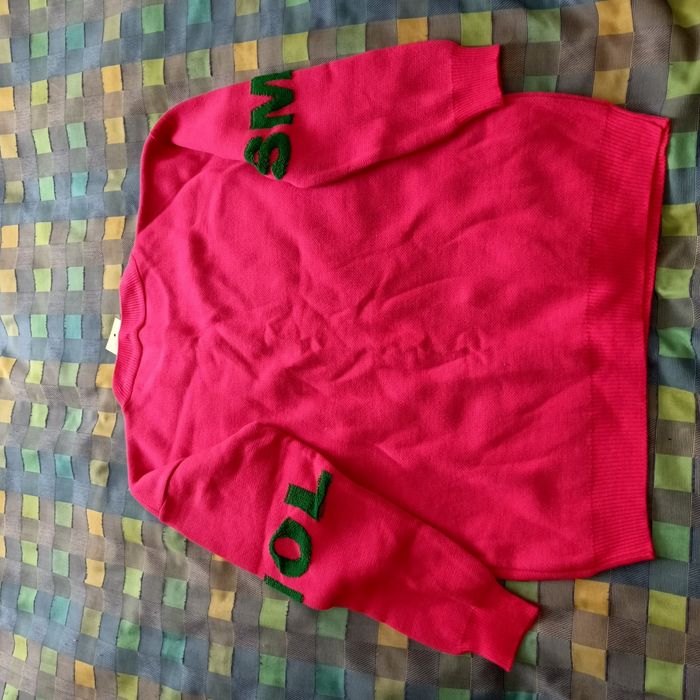 Свитер женский .