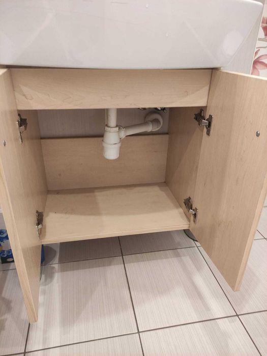 Szafka łazienkowa stojąca