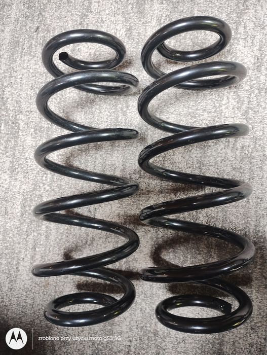 Sprężyny  do audi A6C6 kombi