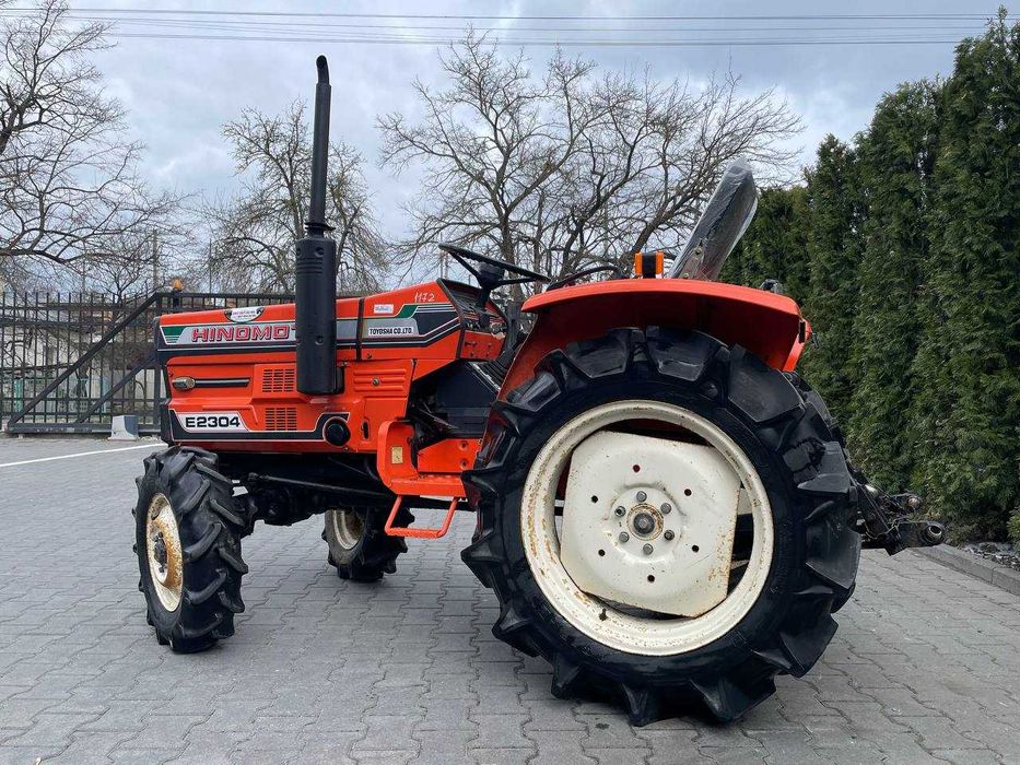 Hinomoto E2304 Японський трактор