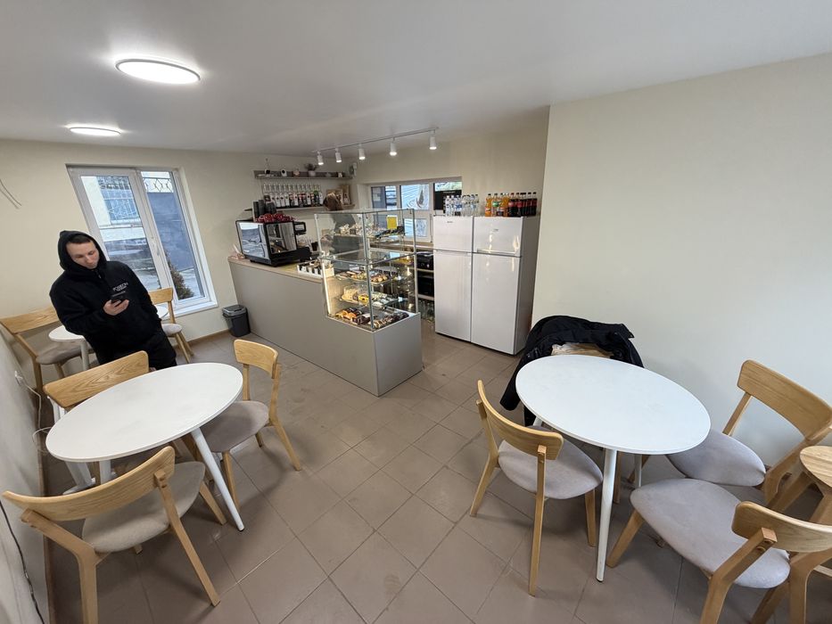 Сдам фасадное помещение под коммерцию