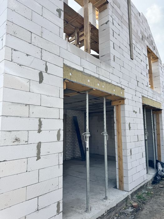 Продам таунхаус рядом с рекой и лесом.