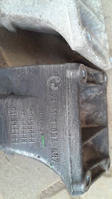 Łapa silnika lewa bmw e46 M52tu M54