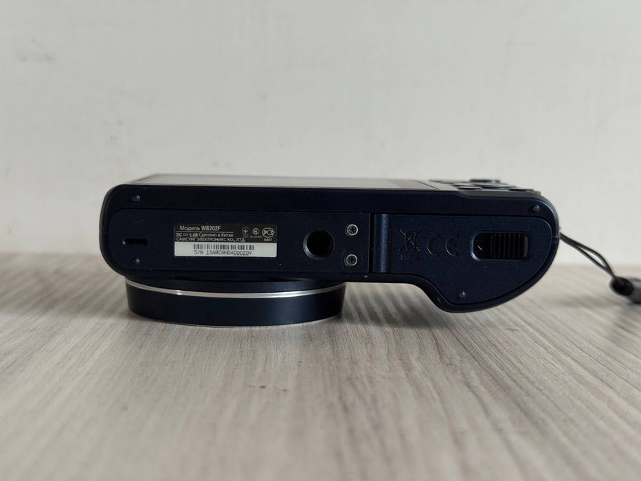 Цифровой фотоаппарат Samsung WB202F