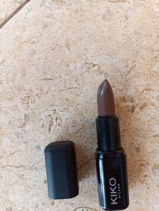 Продам нову помаду Kiko