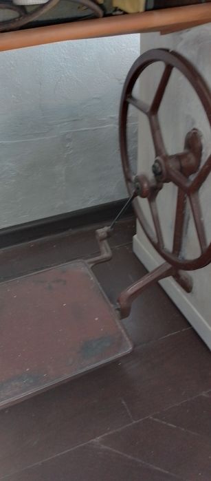 Швейная машинкаВеритас(антик)