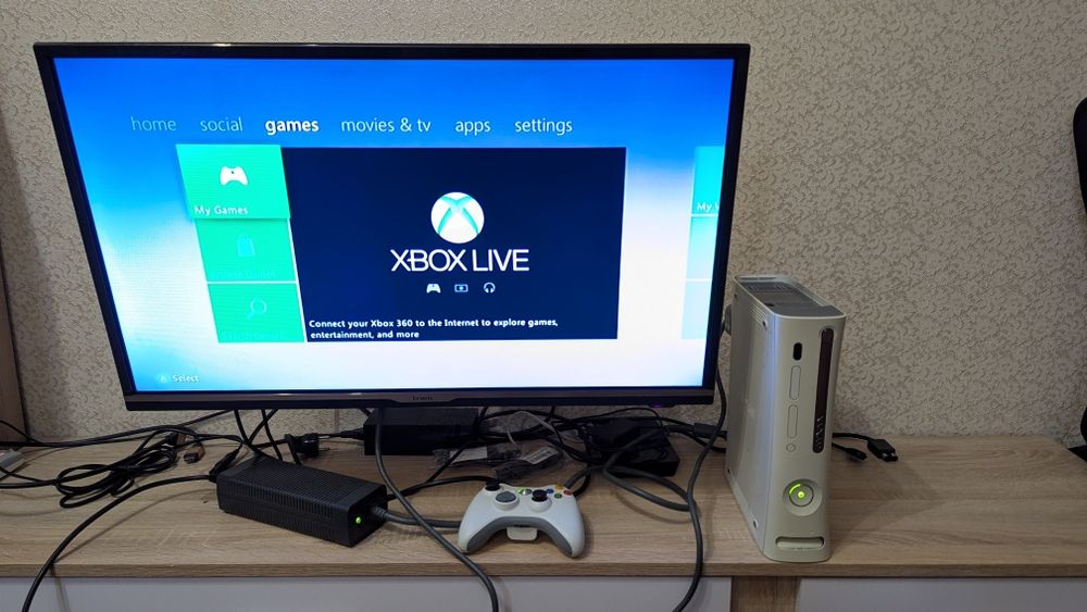 Продам лот консолей xbox 360