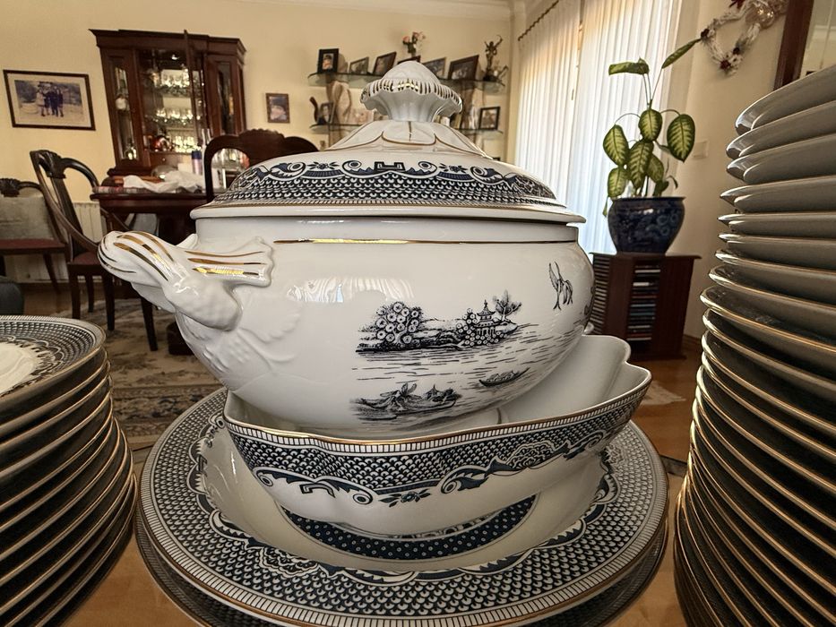 Serviço de Jantar Vista Alegre – Modelo Cantão