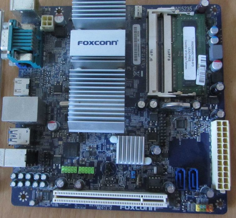 Материнська плата Foxconn D270S/D250S + CPU Intel Atom D2700+RAM 2Gb