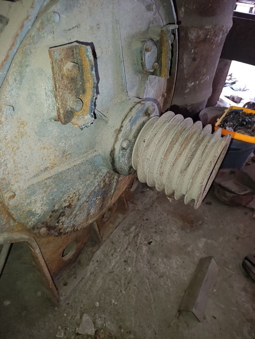 Млин дку зернодробілка.