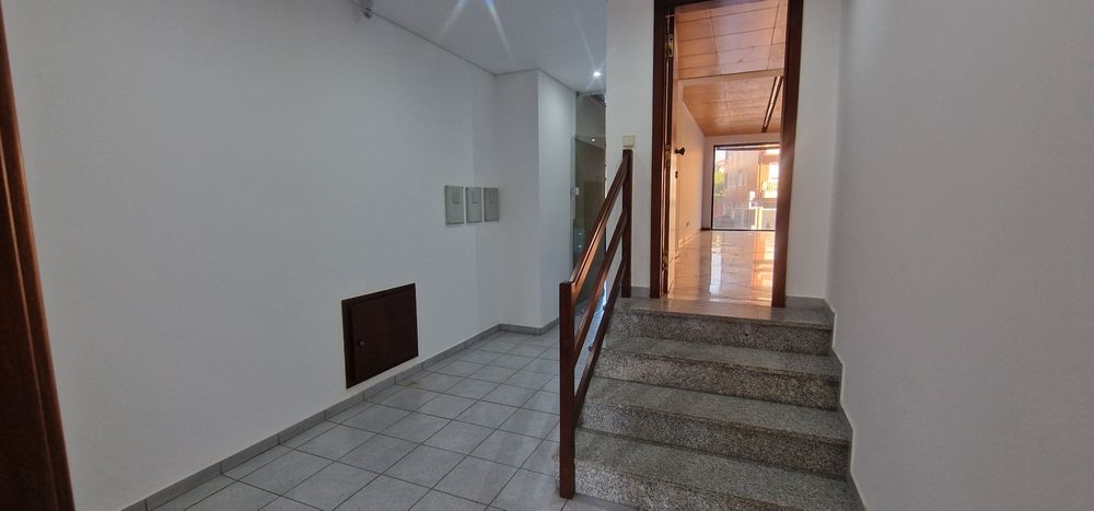 Escritórios no Centro de Vila Verde — Com Potencial para Habitação