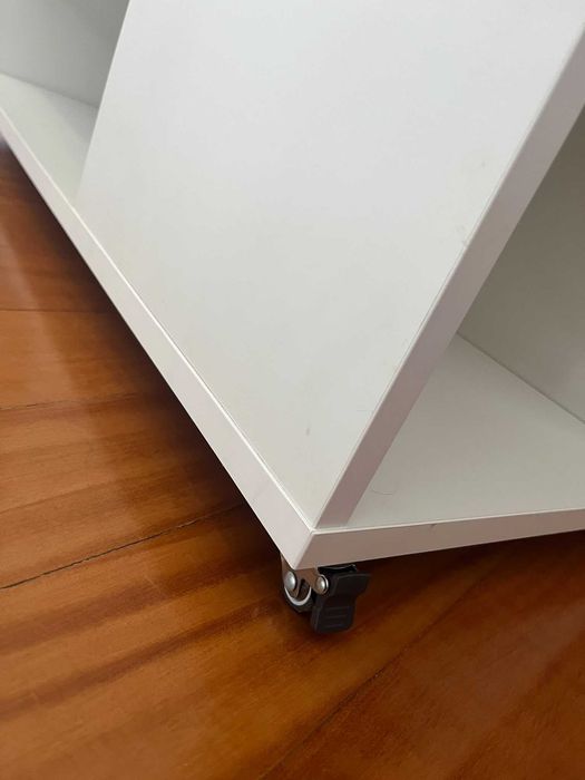 Móvel de TV VIHALS da IKEA