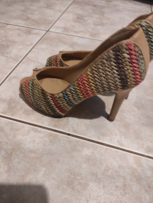 Piękne buty Bata nr 37