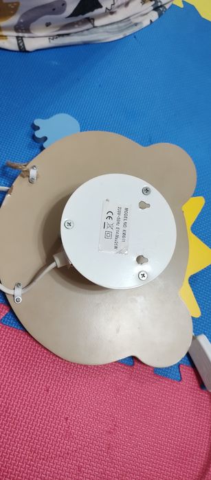 Lampka ścienna dziecięca Miś, drewniana z wyłącznikiem 3D