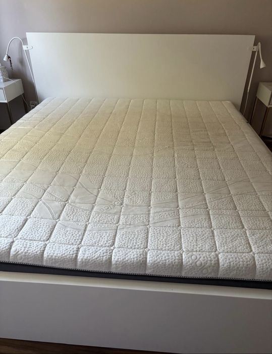 Łóżko sypialniane