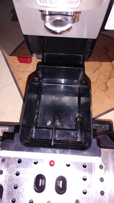 Ekpres do kawy Delongi