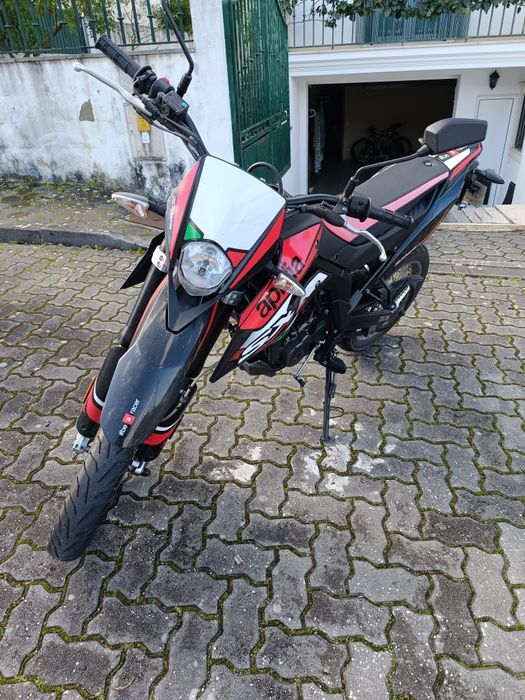 Aprilia SX 125 ano de 2022