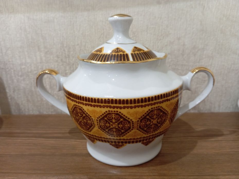 Вінтажний чайний сервіз