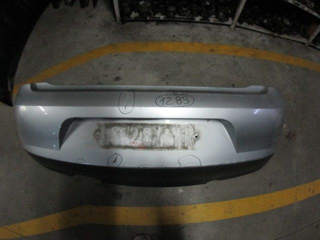 Pára-choques trás VOLKSWAGEN Fox (5Z1, 5Z3, 5Z4)