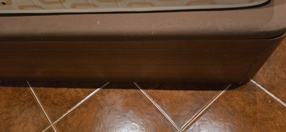 Sommier 90x200 x37 com cabeceira