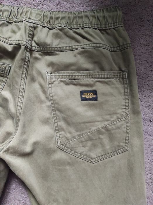Spodnie męskie khaki Cropp w rozmiarze M