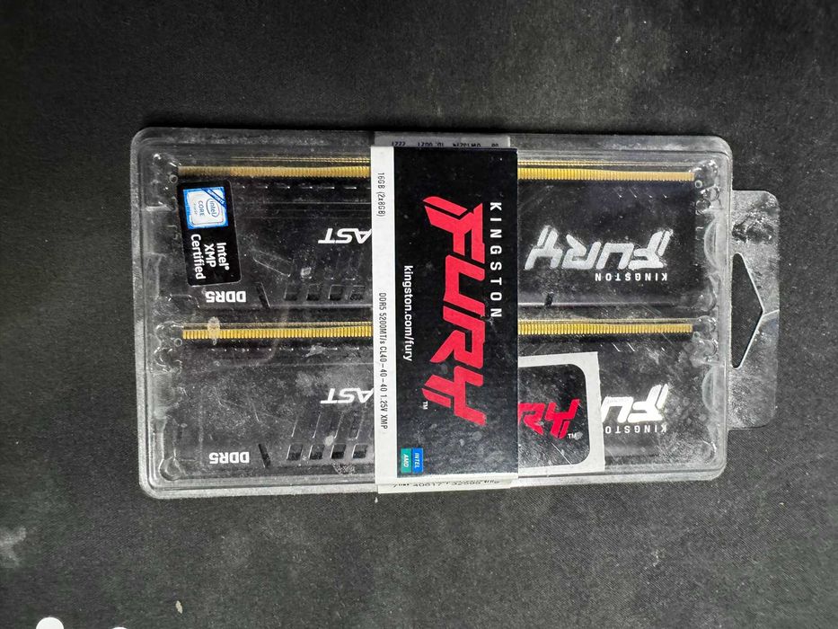 RAM DDR5 kingston fury 5200MT/s CL40-40-40