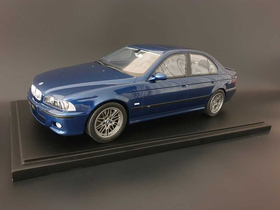 1/12 Otto BMW M5 (E39) 5 Series (blue) 1998 (не 18 масштаб): 23